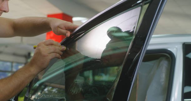 Windshield Repair Ontario CA-Get Professional Auto Glass Repair and Replacement Services